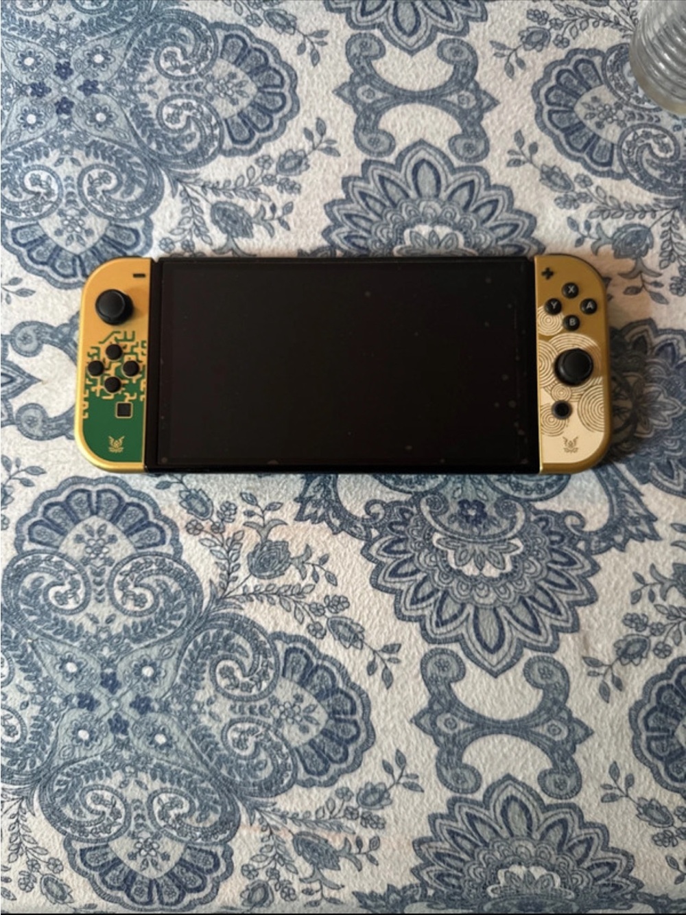 Limited edition Zelda switch bundle no pink/green joycons. hello neighbor/ break